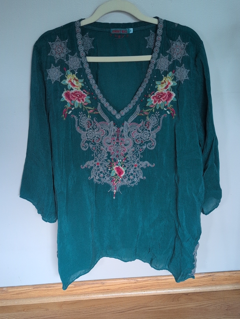 Johnny Was Teal Green Floral Embroidered V-Neck Tunic